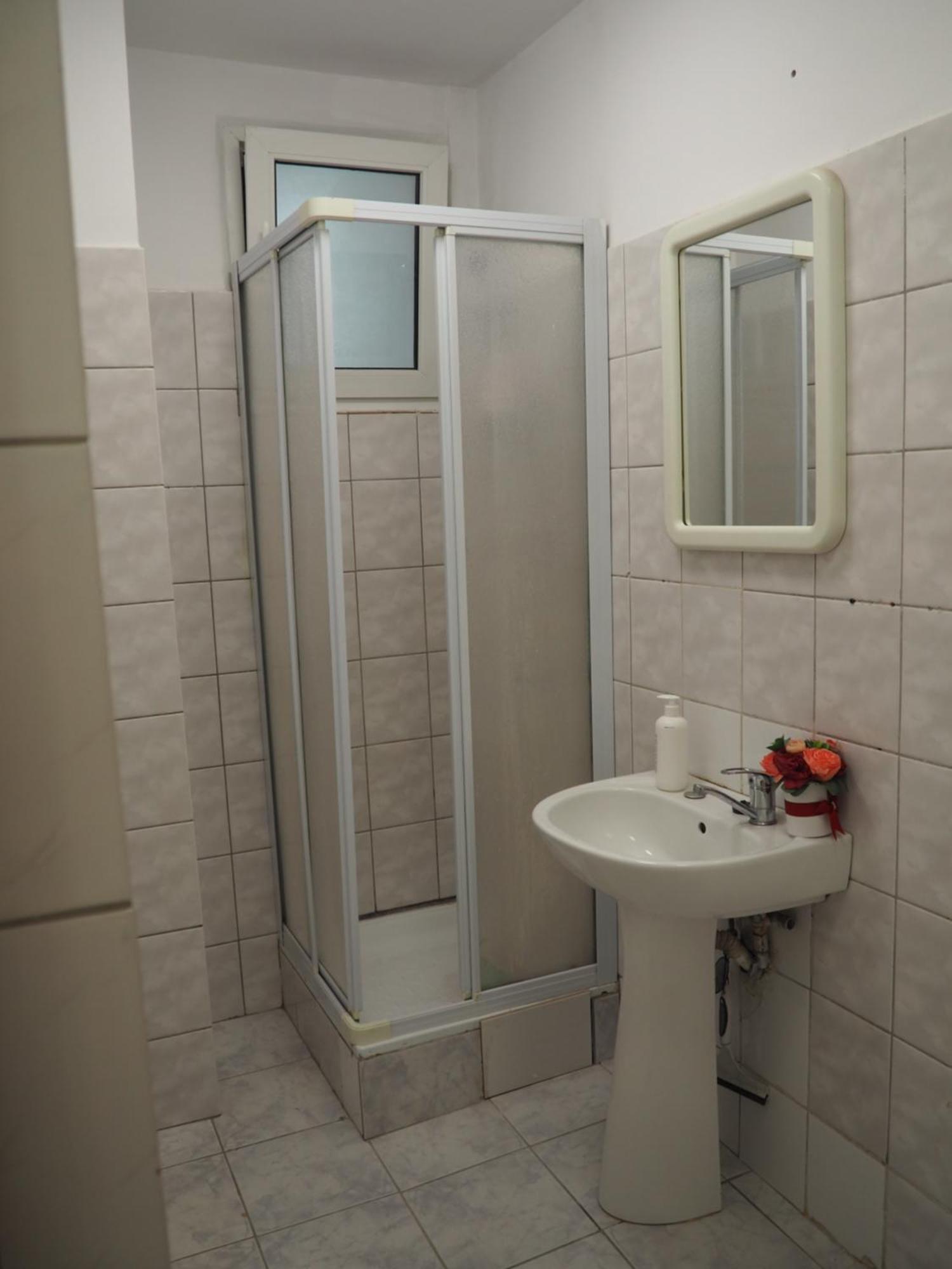 Center Walk Studios Bucureşti Ngoại thất bức ảnh