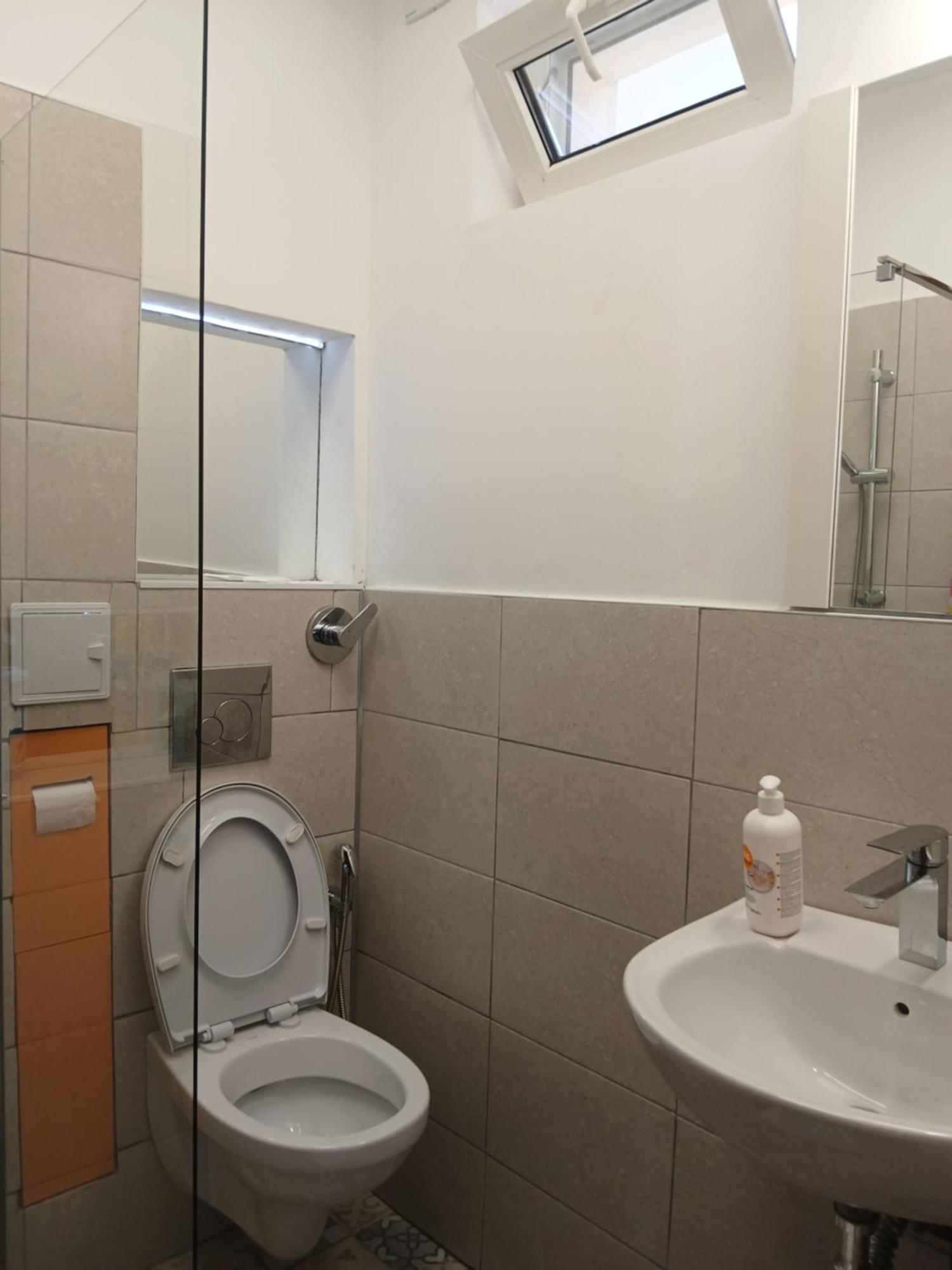 Center Walk Studios Bucureşti Ngoại thất bức ảnh